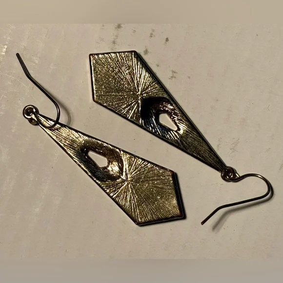 ⭐️Vintage turquoise enameled rhinestone accent gold tone dangle earrings⭐️ - Picture 2 of 4